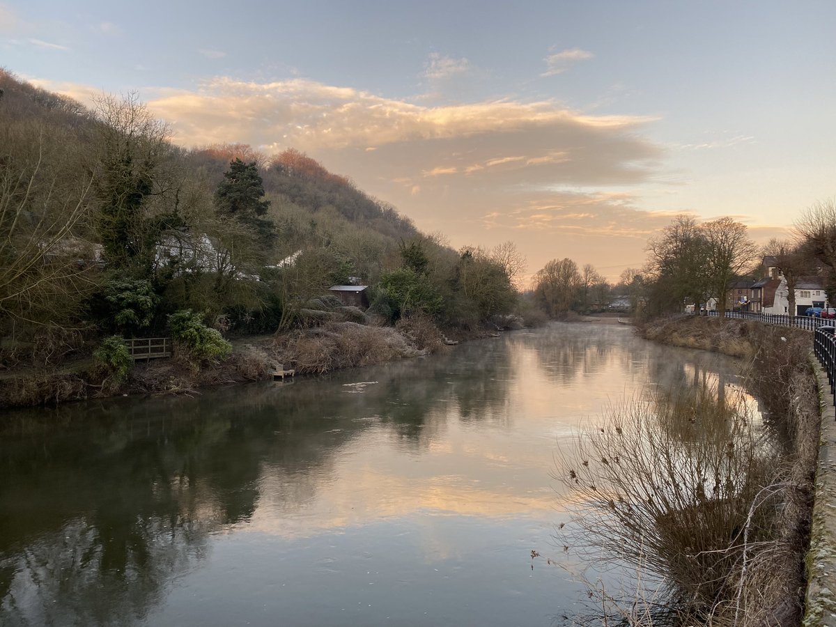 IronbridgeAAC's tweet photo. A few lill pics from todays #morningwalk..it was a bit nippy but a great way to start the day 😎#lovewhereyoulive #shropshire #cavapoo #ironbridgealfie #cutedogalert #dogsofinstagram #dogsofshropshire #morningwalk #excercisedaily #morningroutine 😎 #nature #ironbridgegorge https://t.co/AspT8q4NKi
