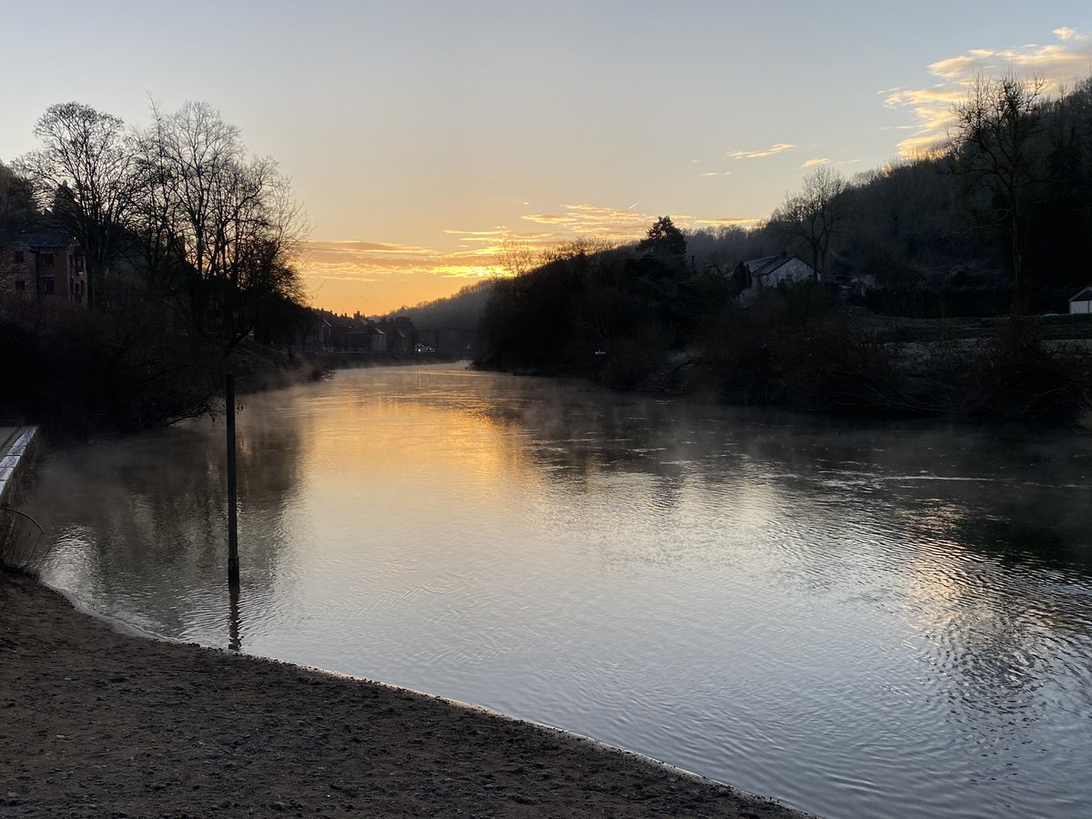 IronbridgeAAC's tweet photo. A few lill pics from todays #morningwalk..it was a bit nippy but a great way to start the day 😎#lovewhereyoulive #shropshire #cavapoo #ironbridgealfie #cutedogalert #dogsofinstagram #dogsofshropshire #morningwalk #excercisedaily #morningroutine 😎 #nature #ironbridgegorge https://t.co/AspT8q4NKi