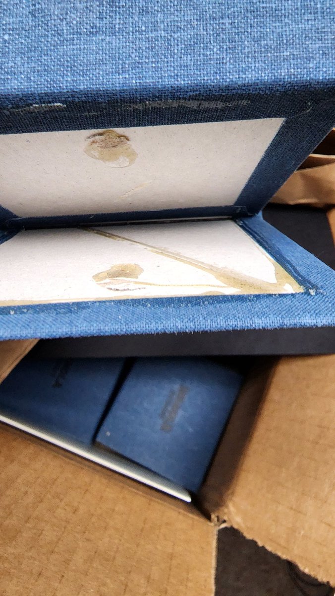 DADM_Graphics's tweet image. A little disappointed with @Shinola right now. Ordered multiple items for Val day gift &amp;amp; boxes show up like this. Yes, easy fix but shouldn&apos;t have to.