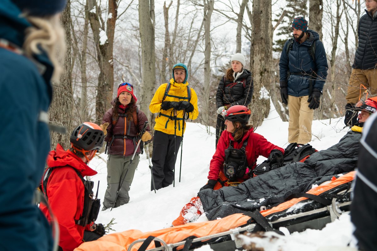 UVMLarnerMed's tweet photo. 4th-yr #UVMLarnerMed students participated in backwoods rescue scenarios w/ Stowe Mountain Rescue Squad during an elective course in Winter Wilderness Medicine. The course takes students out into the snowy backcountry to treat injuries caused by winter hiking, skiing &amp; climbing. https://t.co/qs1s2RYEJa