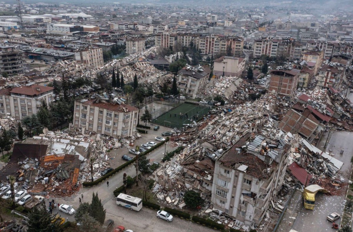 Ömer Faruk Metin (@metinefendie) on Twitter photo 🚨Southeast Turkey🇹🇷is under horrific devastation right now. About 3,000 buildings collapsed. >1,200 people lost their lives and death toll keep rising. PLEASE HELP people with donations. I am sharing below official sources you can send your financial donations internationally.⬇️ 🚨Southeast Turkey🇹🇷is under horrific devastation right now. About 3,000 buildings collapsed. >1,200 people lost their lives and death toll keep rising. PLEASE HELP people with donations. I am sharing below official sources you can send your financial donations internationally.⬇️