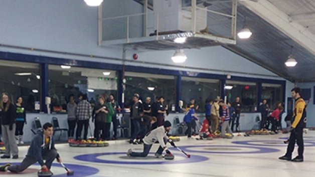 Join us at the 🥌 Guelph Curling Club 🥌 for the annual Engineering Alumni Association Bonspiel and Annual General Meeting! | March 4, 2023 Register here --> alumni.uoguelph.ca/events/events-…