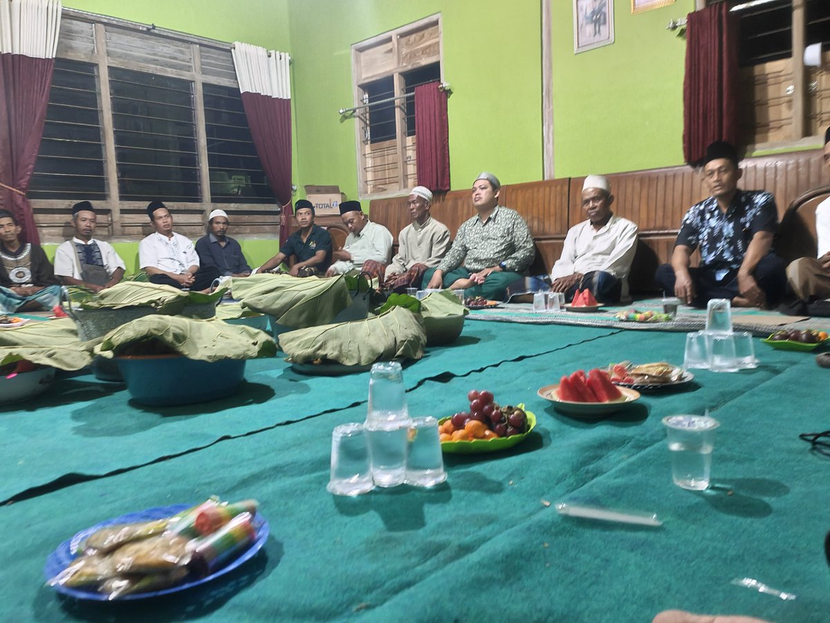 caksinsaja's tweet photo. Aku NU
Aku PKB
#SatuAbadNU https://t.co/GKA9jxjdDS