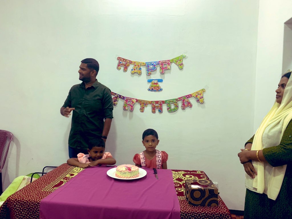 ShamreenSuhail's tweet photo. Happy birthday to my dear elder @ShasmeenSuhail  06.02.2023 #ShasmeenSuhail #ShamreenSuhail https://t.co/kMgVk2uGGr