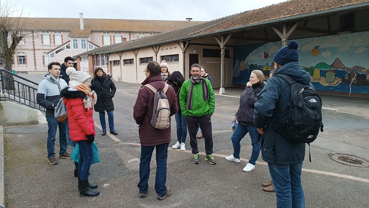 MPLS_CA's tweet photo. Février a débuté par notre formation @MPLS_CA 1er degré "Roches, matériaux de construction et paysages urbains" 1.02.23 session : Matière et matériaux de construction. Cycles 2 et 3. Romilly-sur-Seine. (10)
#universitereims #AcReims #Fondation_Lamap #AcadSciences https://t.co/GynzyDCm8X