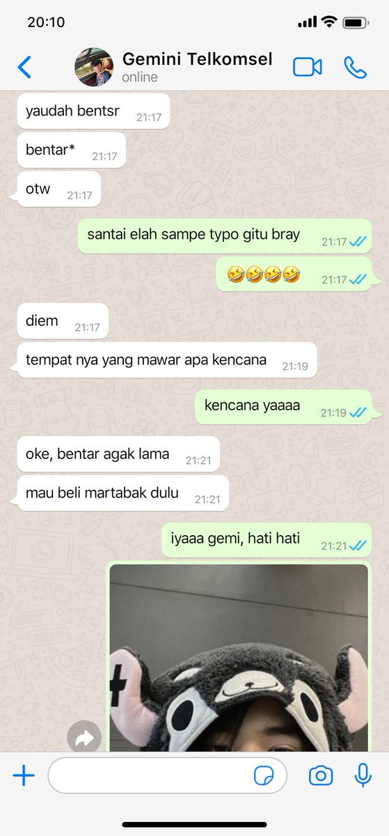 bumiiipage's tweet photo. #geminifourth onetweet au

Disuruh cepet malah bikin status dulu https://t.co/1tnp6zScny