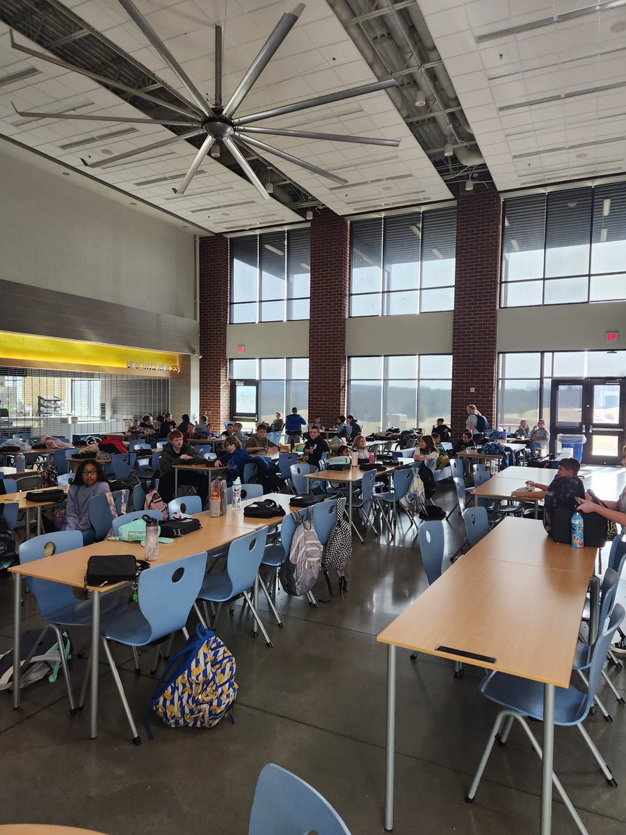 scott_lykins's tweet photo. 6th Gr Ss enjoying a well-deserved PBIS quarterly reward. @CounselorMG2021 @FCMSMrBHistory @LaurenBlatney @EmilyBrFCMS #FCMSWeConnect @FCMSPrincipal https://t.co/GohnXnYKJv