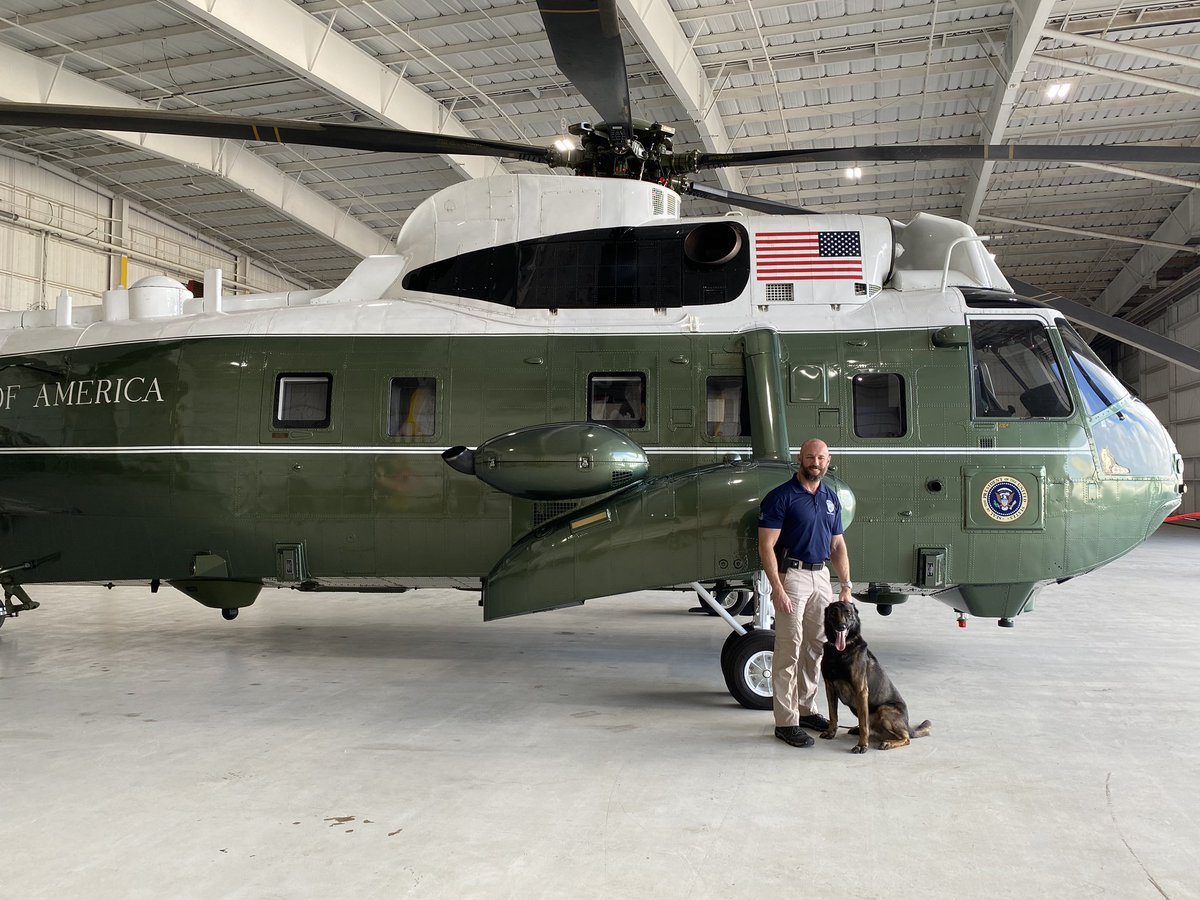 WestPalmPD's tweet photo. It is with great sadness that we announce the passing of retired #WPBPD K9 Thor who recently passed away with his handler, Officer Sniffen, by his side.
K9 Thor began in 2012. He was trained in criminal apprehension, explosive detection and community engagement. RIP K9 Thor πΎ https://t.co/iAiqAckowe