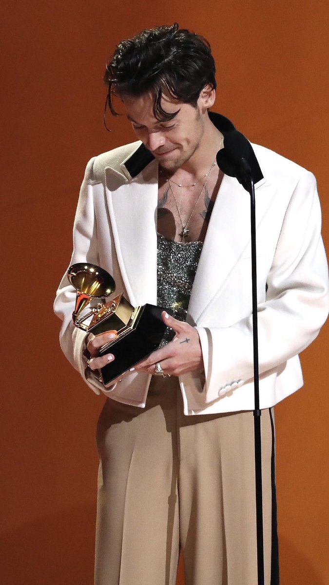 A boy who started out just working in a bakery with big dreams ,watching him grow sooo much ,so talented ,so humble,seeing this he deserves it so much ,I'm just beyond proud ,love you Harry