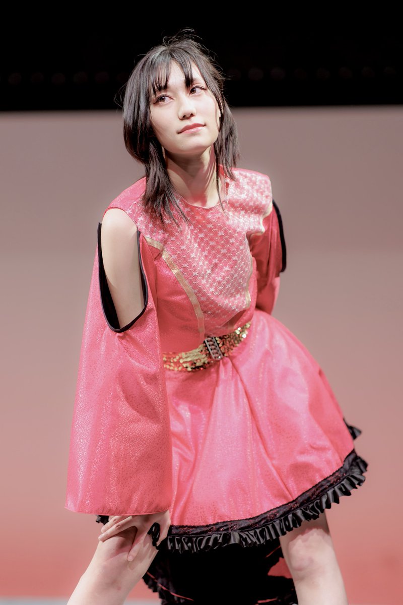 little_graffiti's tweet image. 2023.2/4(土)
【世界館】
morning project

純白のアスター OG
なーこさん😈

#モープロ #mo_pro
#morningproject #モーニングプロジェクト
#ライブ写真 #リトルフォト