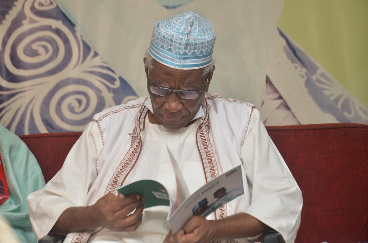 joe_asake's tweet photo. I visited the home of the chairman, Northern Elders Forum, the Magajin Rafin Zazzau, Prof. Ango Abdullahi with my running mate, Bashir Idris and presented our manifesto. God bless the elder statesman.

#SecureKaduna
#RestoreHope https://t.co/AOrbzwmuFs