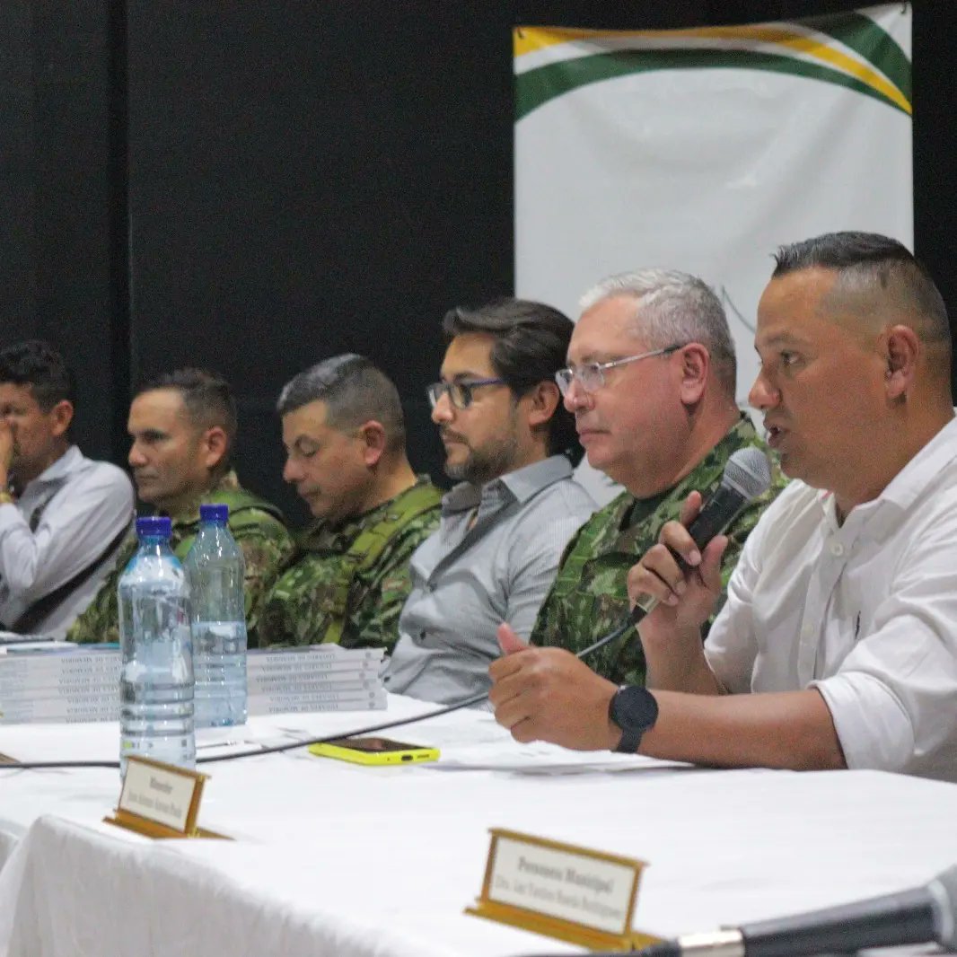 ConcejoDeSVCH's tweet photo. 🔰Se llevó a cabo la instalación del primer período de sesiones ordinarias 2023, el cual estuvo a cargo del Dr. Oscar Leonardo Rodríguez Acevedo Alcalde Municipal, Se contó la presencia del General Helder Fernán Giraldo Bonilla Comandante de las Fuerzas Militares de Colombia,👇 https://t.co/cYlDXmkzbR