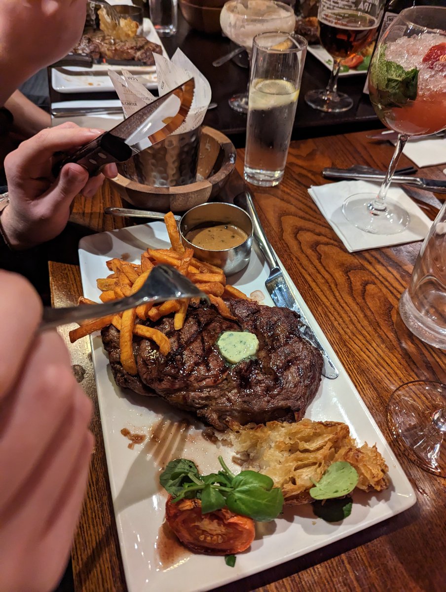 LayersStudio's tweet photo. 🚨Layers Unite❤️‍🔥Friday night was epic! Our squad had a blast &amp; let’s just say we definitely brought our A-game🎯! Delicious food, laughter &amp; ''friendly'' competition☠️ filled the evening. Huge props to bonding with the team!🙌 #workvibe #worksocial #teambuilding https://t.co/8ltrVyiDg0