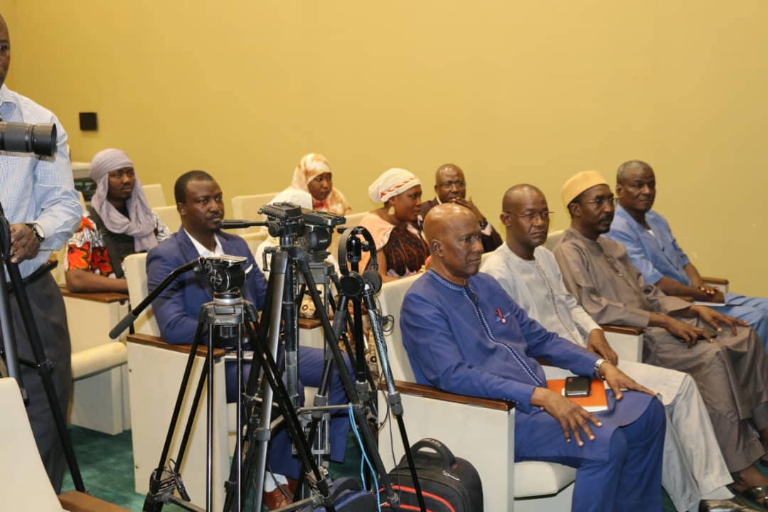 dueniger's tweet photo. 🇳🇪🤝🇪🇺« Premier Business Forum UE-NIGER » J-1
L’#UE et le Ministère du commerce ont animé ce matin une conférence de presse conjointe en prélude au Business Forum qui démarre demain 7 février.
#TeamEurope #BusinessForum #UENiger
Infos sur disponibles sur: https://t.co/LR429UHzk5 https://t.co/pmWPjPPMNv
