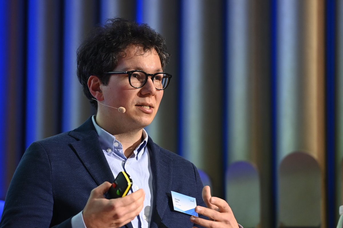 SWITCH_ch's tweet image. Adrienne Fichter (@RepublikMagazin) und Nicolas Zahn (@sdi_foundation Swiss Digital Initiative) bringen die Netzpolitik in der Schweiz und deren Aktivitäten/Aspekte in einer Tour d’horizon beim #domainpulse zur Sprache.

@adfichter @zahn_nicolas