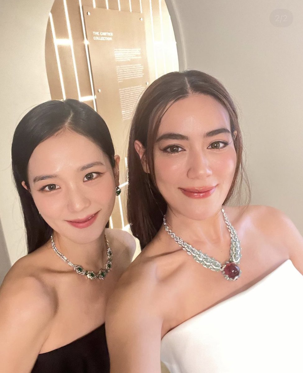 chaokuay_nomsod's tweet photo. ดับเบิ้ลคิมเค้าเซลฟี่ด้วยกันด้วยแหละ น่ารักสุดๆ 🥰😍 https://t.co/tpPOuhCuYG