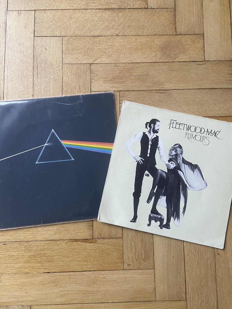 Tochter wünscht sich LPs. Wenn schon alles wieder wie früher sein soll, dann auch mit der richtigen Musik von früher ;)) #klassiker #musthave