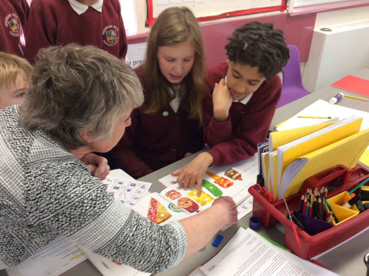 MelthamMoor's tweet photo. Our Y6 linguists are enjoying reading aloud to their table groups and challenging each other to translate the stories #MMMFL #CONFIDENCE #MMY6 https://t.co/NSK6b1pjjk