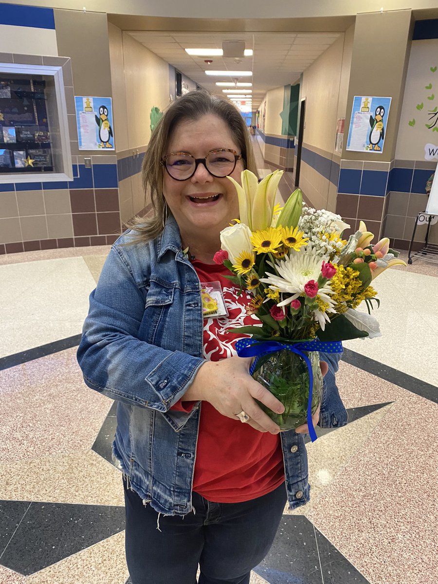 CrissyChavez5's tweet photo. Happy Counselor’s Week to our fabulous Lion Ms. Hametner!! https://t.co/mECHqsU410