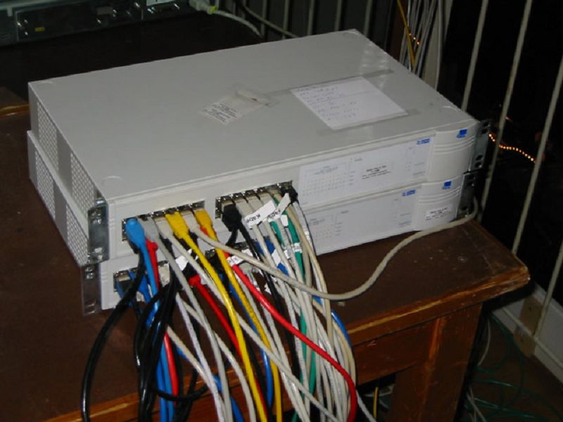BoerdeLAN's tweet photo. Es war einmal, die #BoerdeLAN 6 in #Mellrich. So sah damals das #Netzwerk aus! 
#Glasfaser? Von wegen! Es klappte auch mit #Kupferkabeln. #BLANostalgie #LANParty https://t.co/EjrJoRLKpY