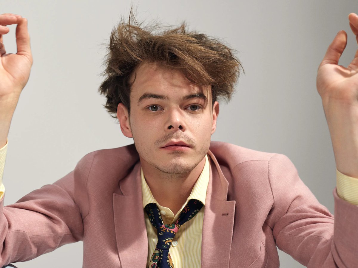 Happy 29th birthday to the talented Charlie Heaton.