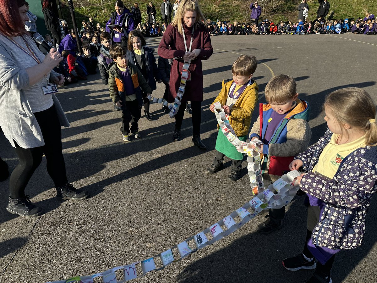 HowardianPS's tweet image. What a great start to Children’s Mental Health week. The whole school ‘connected’ through paper chains. #ChildrensMentalHealthWeek #CMHWTasking