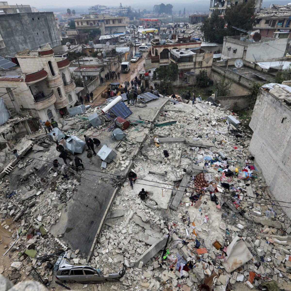 AdamMaina_'s tweet photo. 🚨 BREAKING: The number of fatalities resulting from the earthquake that struck Turkey and Syria has now climbed to 2300. https://t.co/DGP8ohsnIq