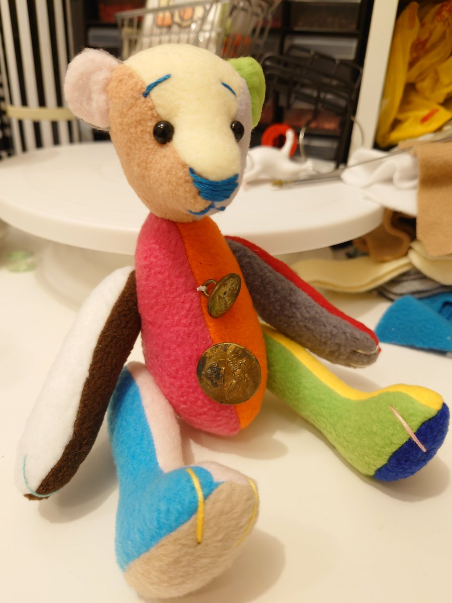 The final bear of the three I made for my sisters. Being told that someone doesn't have a favourite colour meant that I could make this little mix and match boy. I love him so much 😍❤️