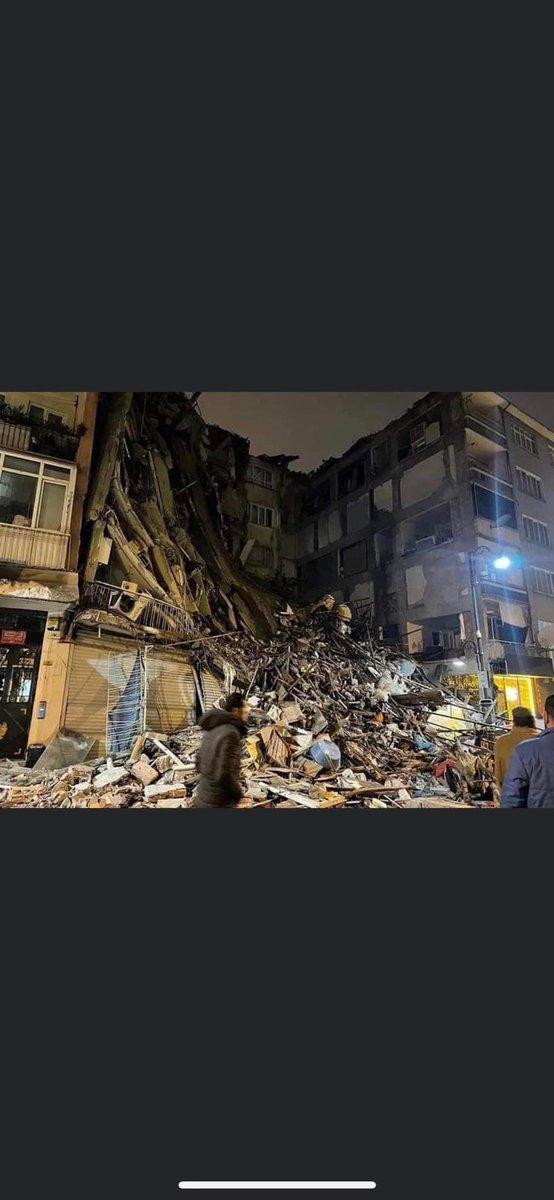 في لحظة واحدة يتغير كل شيء …اللهم لا تجعل الدنيا أڪبر همنا، ولا مبلغ علمنا، ولا إلى النار مصيرنا، وأجعل الجنة هي دارنا وقرارنا