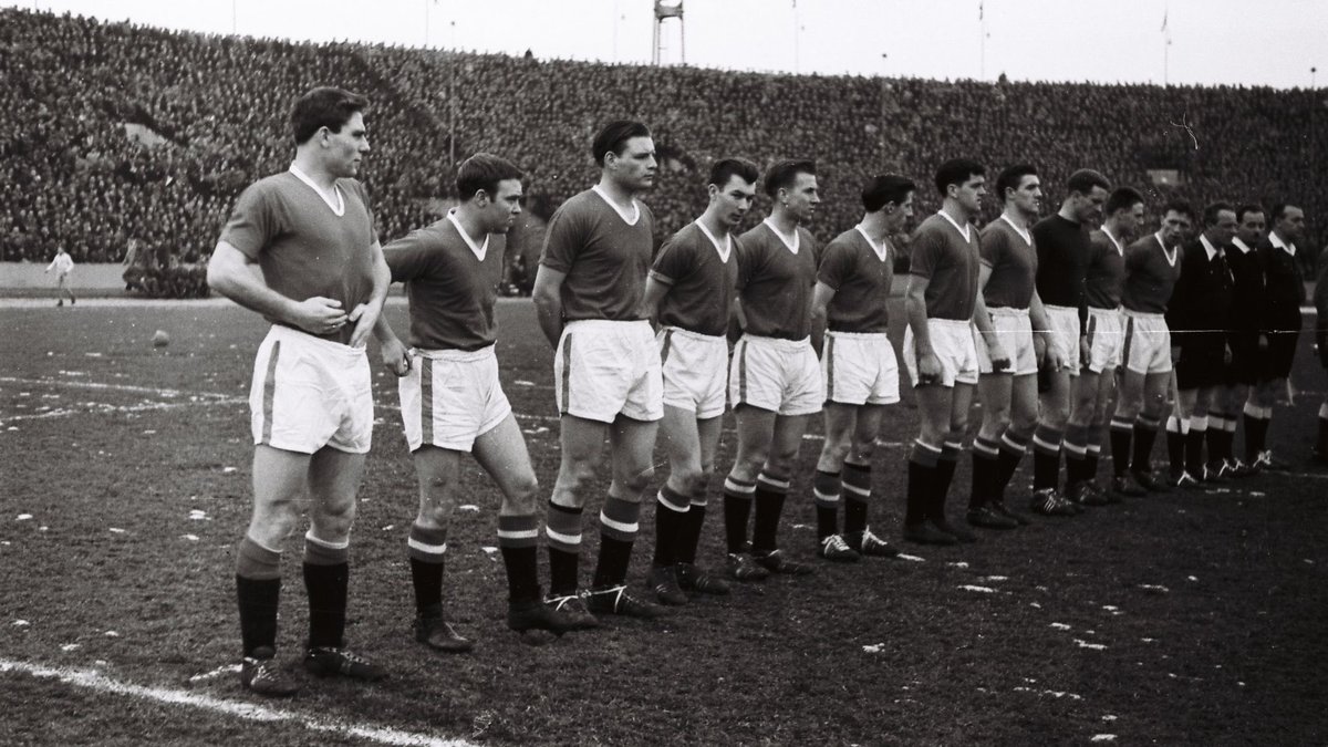 UtdPlug's tweet photo. A broken heart, a broken dream,
A broken plane, a broken team,
No words were said, a silent vow,
We loved you then we love you now,
The red flag will always fly,
For Man United will never die.

#FlowersOfManchester 🌹❤️ https://t.co/PugKBtjBS3