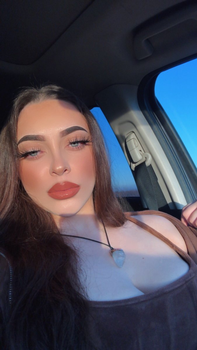 hypelexi's tweet photo. car selfies>> 🤍🧸 https://t.co/Bpm47KN7TD