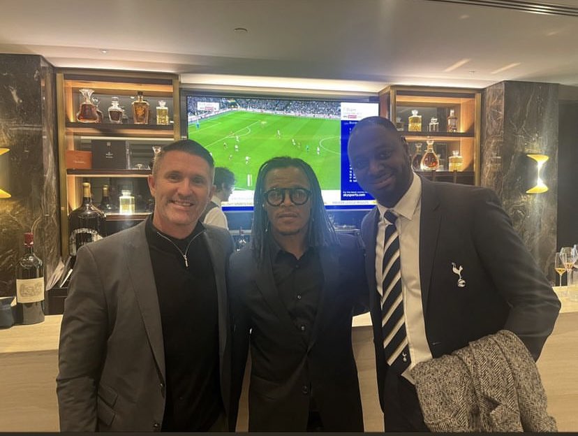SpursPoland's tweet photo. Legendy na stadionie Tottenhamu podczas meczu z Manchesterem City #davids #king #keane #lennon #legend #spurs #coys #polandspurs https://t.co/RjVcuXYRF6