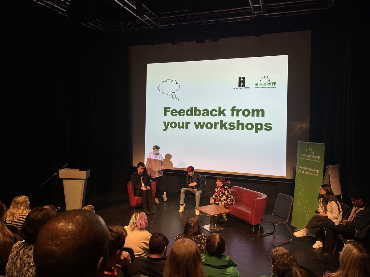 niven_SIS's tweet photo. Feedback sessions at #hullhopehack as inventive and knowledgable as ever https://t.co/5zheRehqc2
