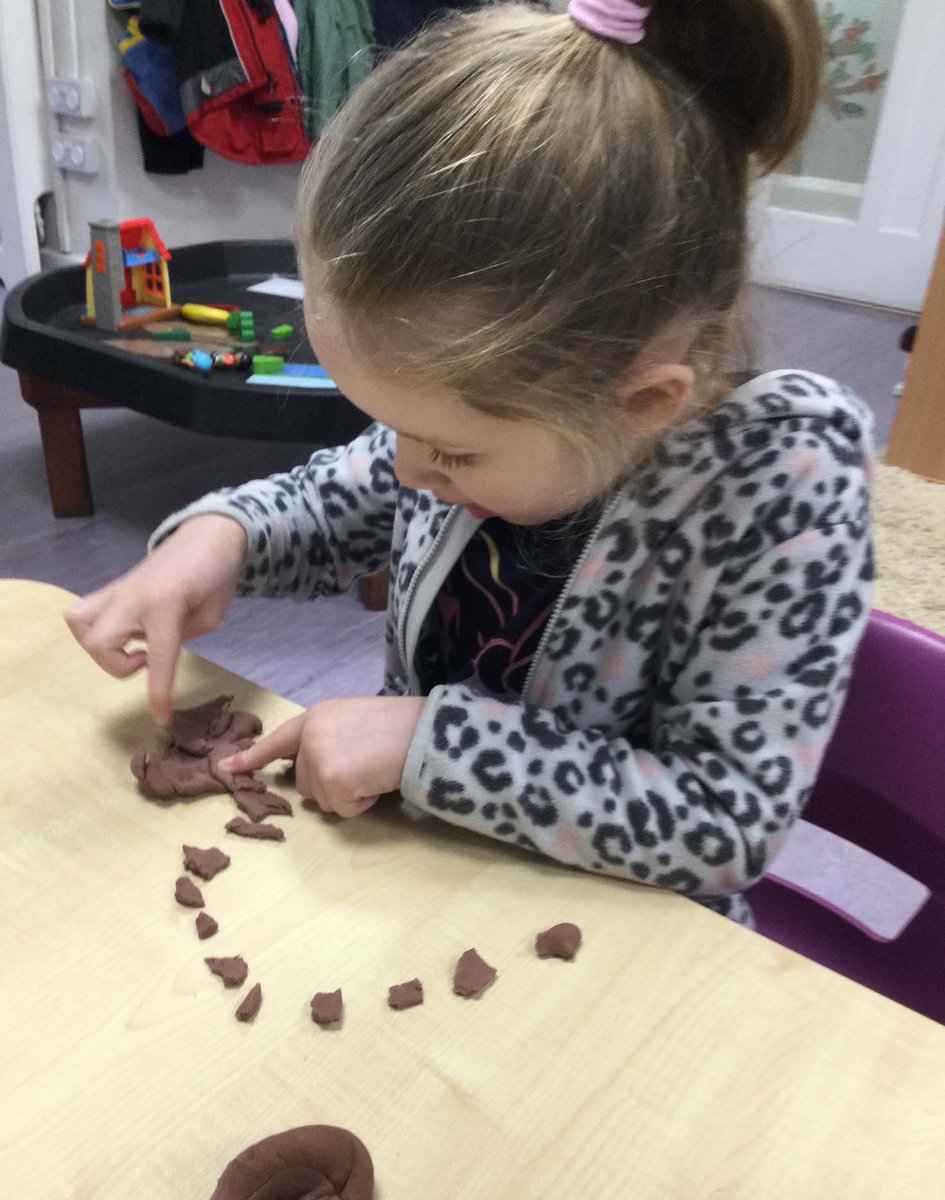 JancettGroup's tweet image. Our Jancett Ross Road nursery, rainbow room children have been creating the bear caves from their core book ‘We are going on a bear hunt’ out of playdough #corebook #goingonabearhunt #playdough #earlyyears #childcare #curriculum #nurseryactivities #nursery #wallington #carshalton