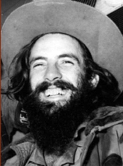 Deolmes1's tweet photo. El señor de la Vanguardia "en el pueblo  hay muchos Camilos "
 #CamiloVive #CamiloesPueblo #BMCGuineaBissau
#sedeernestocheguevara  @ArgudinMilagros  @cubaengb @LilianF33543992 @unidad_central https://t.co/I0u5ePLseS