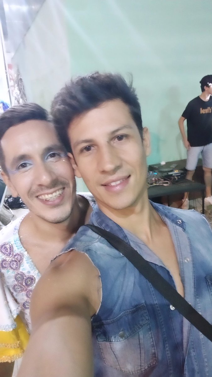 IsmaelAaron88's tweet photo. Carnaval Toda La Vida ♥️❣️🫶
#Carnaval #arabera #mor #love https://t.co/B9fSC5fPEv