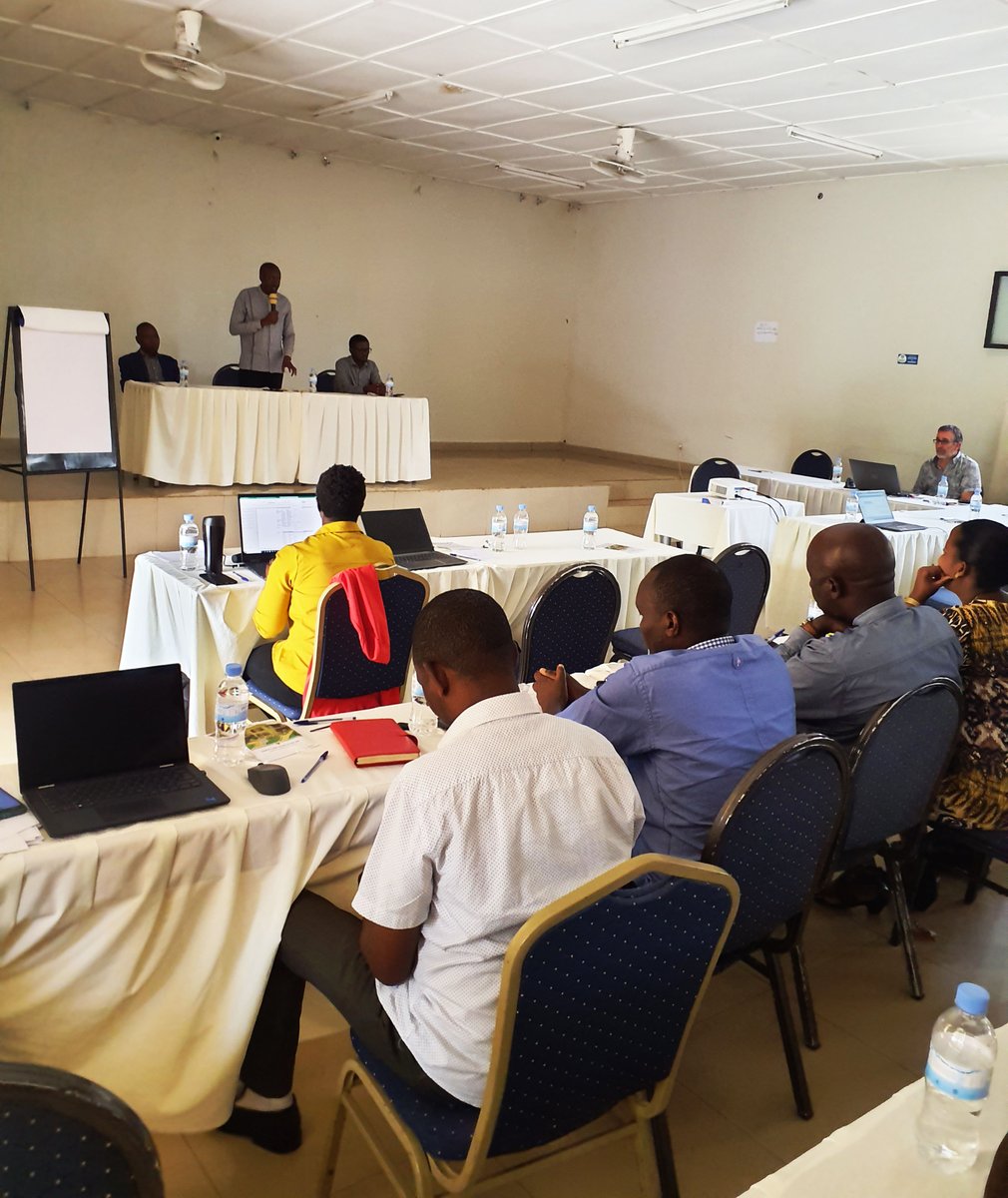 EnabelinRwanda's tweet image. @RwandaForestry and Enabel's #TREPA &amp;amp; #COMBIO projects in p'ship with #EnvironmentRw are conducting consultation meetings on approaches to support the restoration &amp;amp; promotion of diverse native tree species to increase &amp;amp; improve biodiversity in @RwandaEast. @theGCF
#EnablingChange