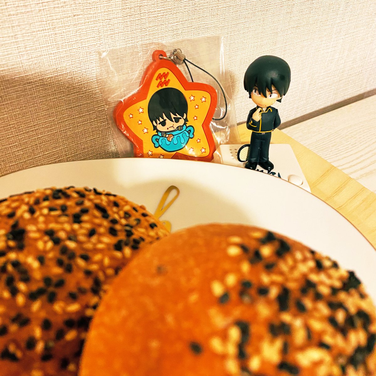 _zaraki_'s tweet photo. 当日に間に合わなかった😭けど奮��して高めのあんぱん用意しました✨連載終了しても大好き山崎退🥺🥺
#山崎退誕生祭2023 https://t.co/Y4qpm3lwAv
