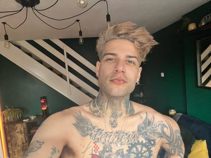 I forgot again. I keep getting so busy! But here it is! Ya happy?! ARE YOU SATIFIED?! 👀🔪 https://t.c