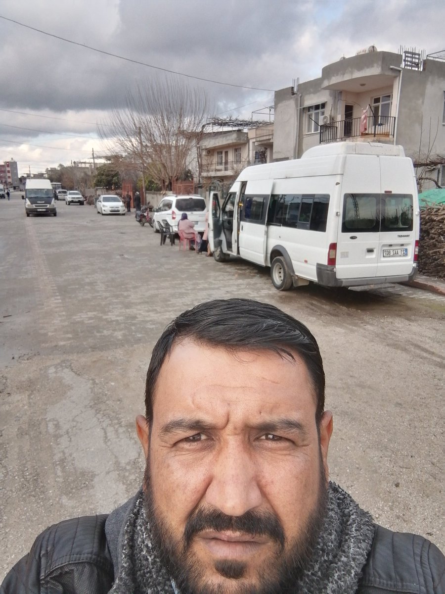 Adanadan herkes dışarda. Her dakida sallanıyoruz. Dualarınızı bekliyoruz. Allah hepimizin yardımcısı olsun inşaallah... 😒😒😒