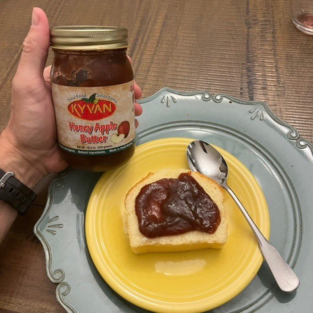 KYVAN82's tweet photo. Good morning! Who is having #KYVAN Honey Apple Butter with breakfast today? If you don't have our Honey Apple Butter as a staple in your house you are missing out on your next favorite condiment. Available for on #Amazon #Walmartcom #Loweshomeimprovement #Flourysh #TSRShop https://t.co/Evb9J7tPvQ