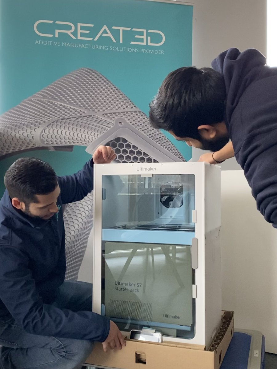 The new <a href="/Ultimaker/">UltiMaker</a> S7 printer has arrived in our workshop....It's our engineers' excuse to #3Dprint loads of new accessories and prototypes! 

👉 Learn more: creat3d.shop/ultimaker-3d-p…

#3dprinting #highereducation #education #edtech #3ddesign