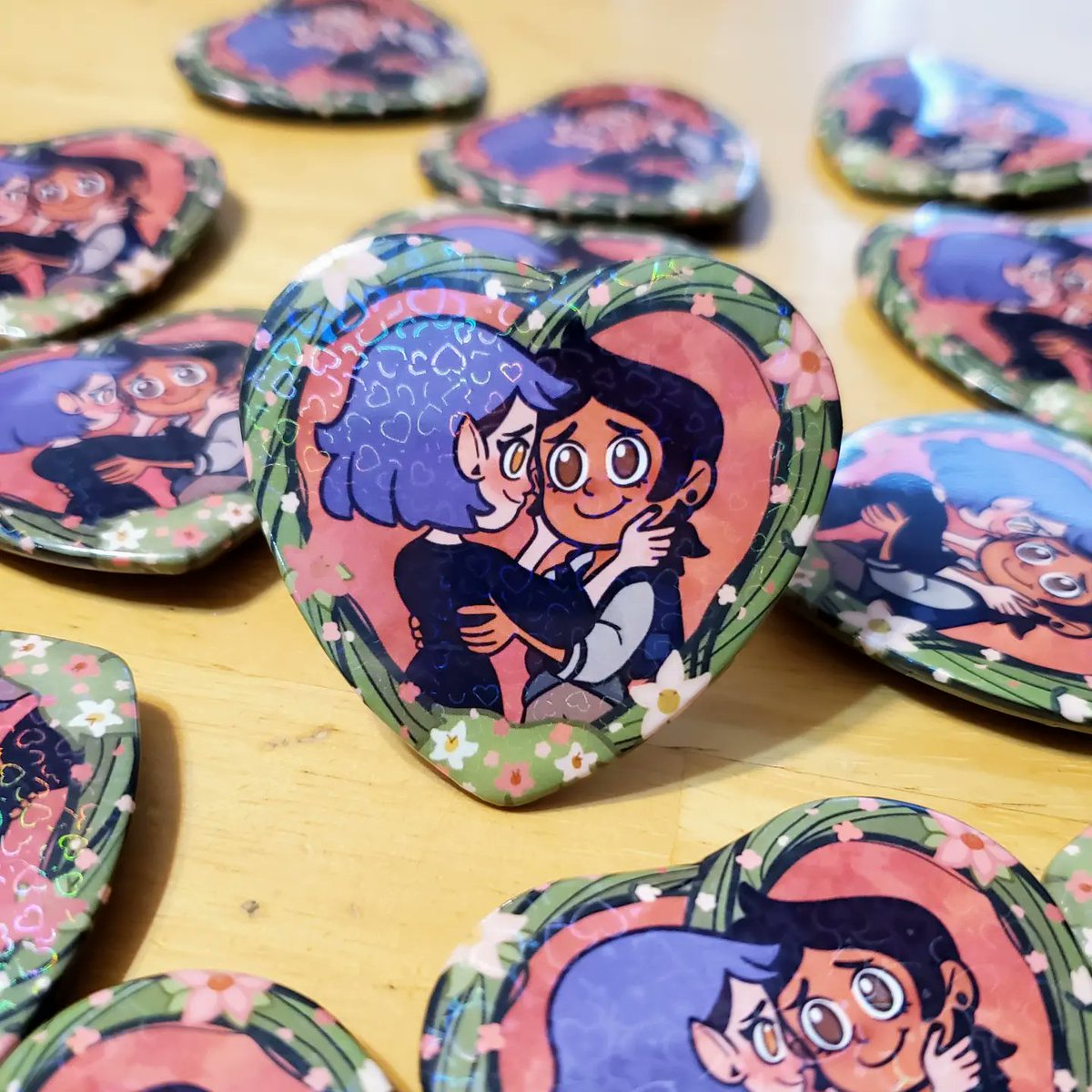 doodlebabyshop's tweet photo. Lumity holo heart buttons arw now available 💕

#TheOwlHouse #theowlhousefanart #theowlhouseluz #theowlhousamity #theowlhouselumity #lumity #lumityfanart #holographic #holographicbutton #heartbutton #etsy #etsyshop #etsyseller #smallartist #SmallBusiness https://t.co/fBOrOAIZyn