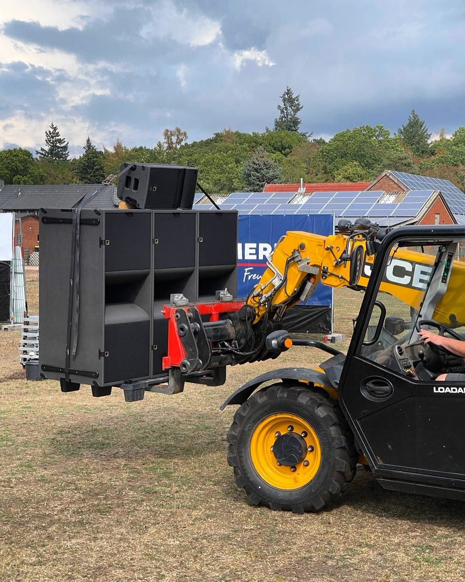 L-Acoustics (@l_acoustics) on Twitter photo #MonitorMonday is enjoying great sound in the driver’s seat with <a href="/audiostudionord/">Danny Rauchfleisch</a>'s KS28 and A10! Owner Danny Rauchfleisch and his team brought great sound to Rock am Kellenberg for AC/DC tribute act We Salute You! #lacoustics #monday #MonitorMonday is enjoying great sound in the driver’s seat with <a href="/audiostudionord/">Danny Rauchfleisch</a>'s KS28 and A10! Owner Danny Rauchfleisch and his team brought great sound to Rock am Kellenberg for AC/DC tribute act We Salute You! #lacoustics #monday