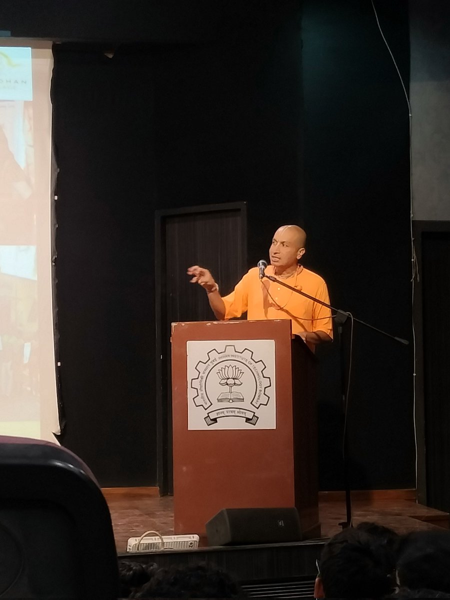 shylessdev's tweet photo. I also got opportunity to meet @GaurangaDas ji & could ask my question at @iitbombay via @ecell_iitb.
#esummit2023 #ecelliitb #ecelliitbombay #spiritualorator #gaurangdas #iitbombay #iitb https://t.co/TPm5cRQzkj