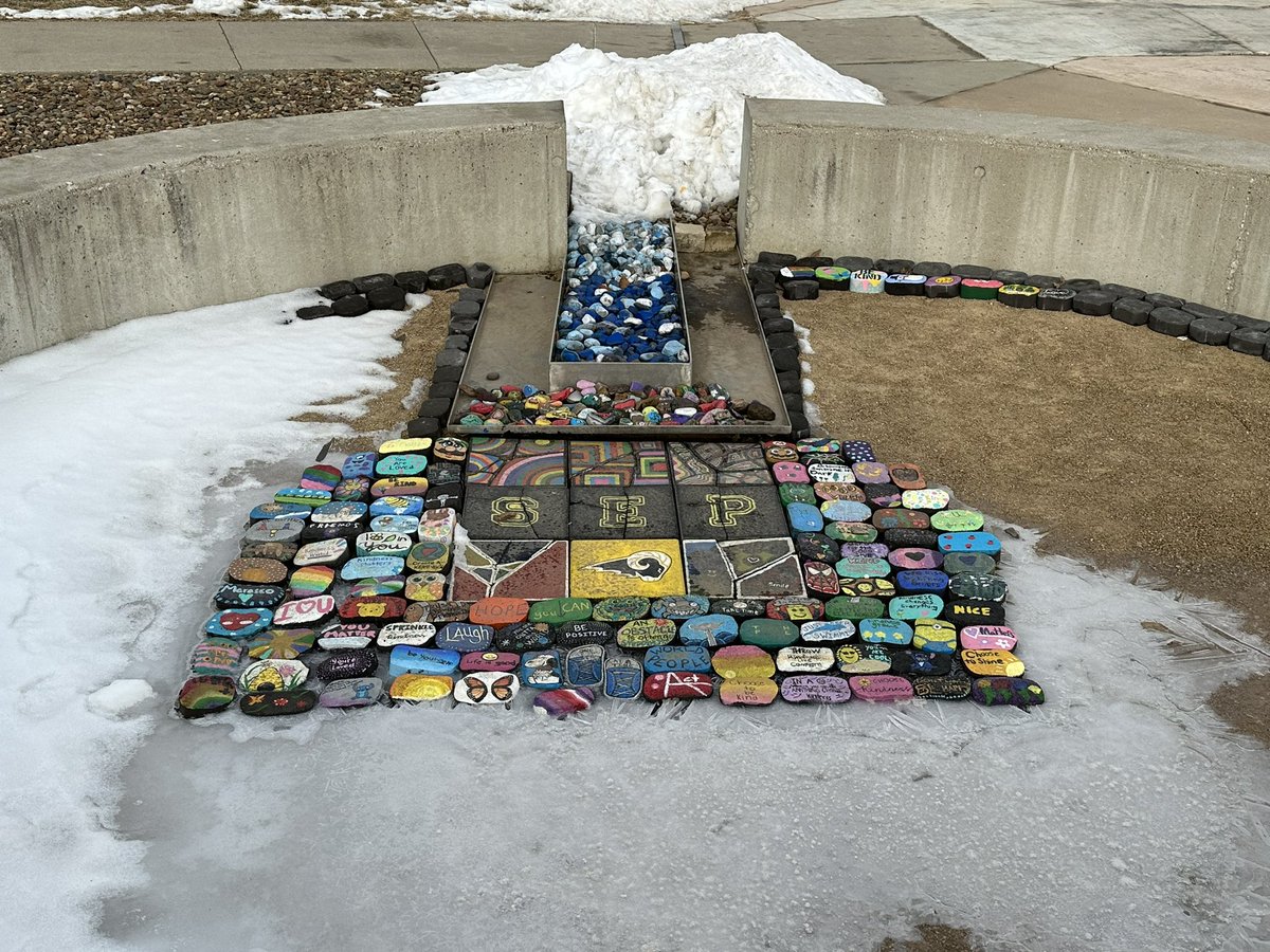 sep_united's tweet photo. As we look forward to a warmer week and some of the snow starts to melt, we are reminded how thankful we are to a few groups that have helped out with our Unity Loop!

Shoutout to Mrs. Marasco’s class, @SEP_STUCO , and the Harbor for painting some AMAZING rocks 🥰🐏💛🖤 https://t.co/b2sIY8sV1W