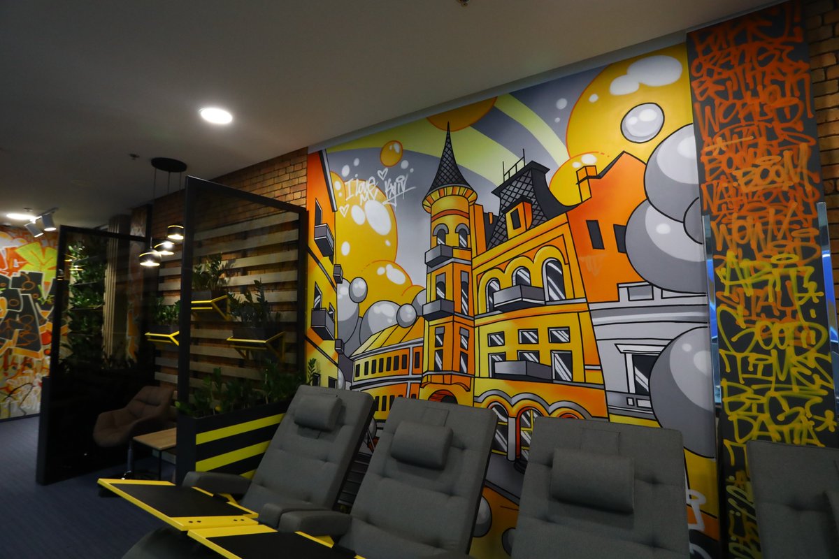 utartstudio's tweet photo. Stylization of the city of Kyiv in the style of graffiti.
#paintingwall #wallart #painting #kyivart #kyivgraffiti https://t.co/5f7JIVmuTT