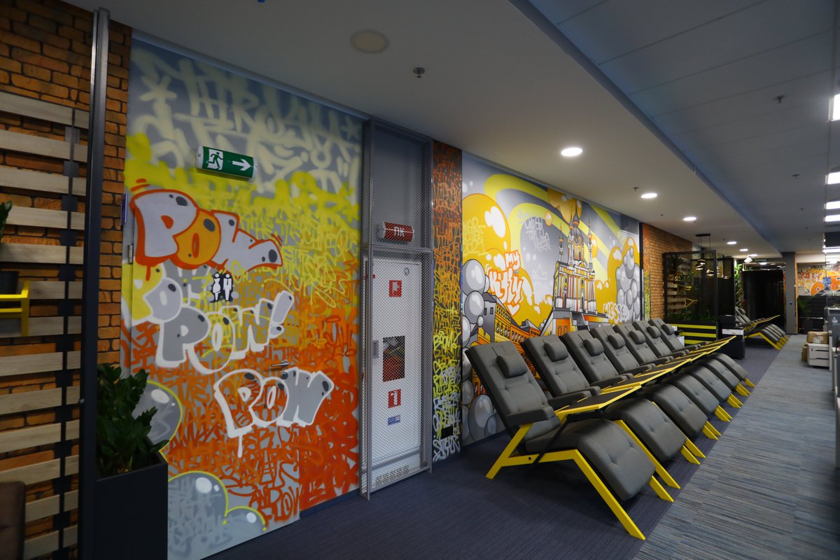 utartstudio's tweet photo. Stylization of the city of Kyiv in the style of graffiti.
#paintingwall #wallart #painting #kyivart #kyivgraffiti https://t.co/5f7JIVmuTT
