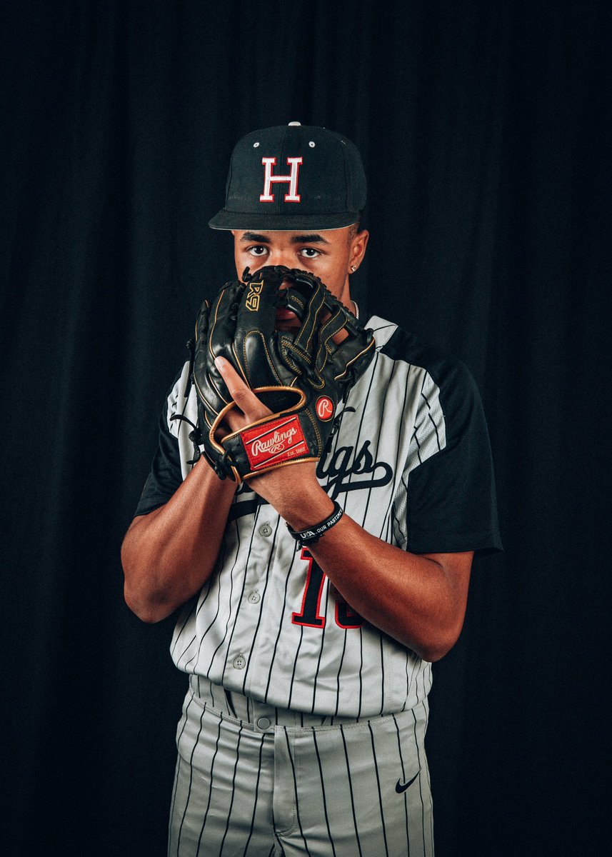 iam_chrishill's tweet photo. Legend in the making 📸⚾️ #postyourwork https://t.co/mpW1mUum1J