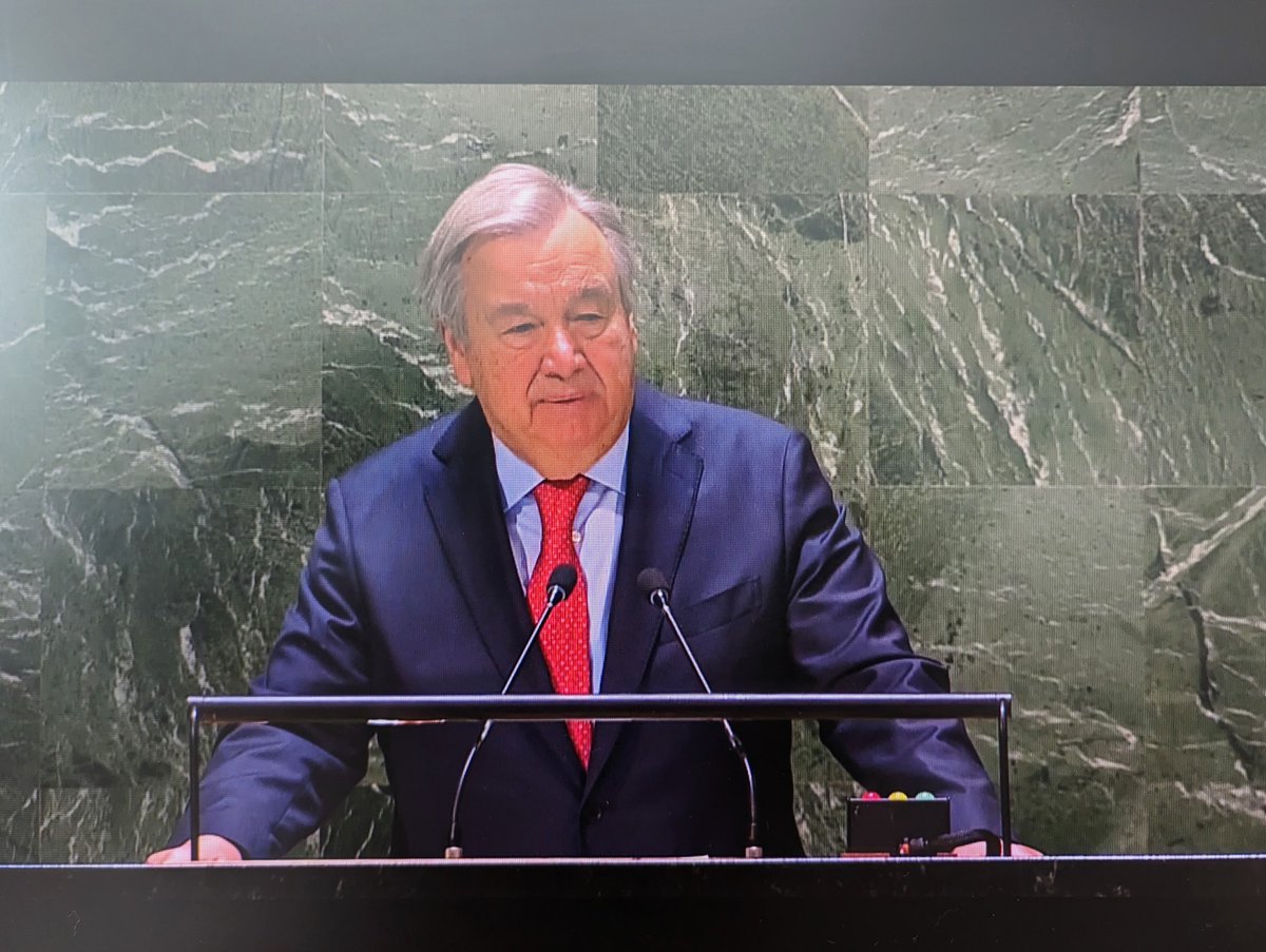 .<a href="/antonioguterres/">António Guterres</a> conveyed his deep sadness about the devastating earthquakes in Türkiye and Syria.  
 
"Let us work together in solidarity to assist all those hit by this disaster, many of whom were already in dire need of humanitarian aid," he says.